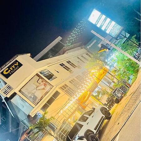 Airport City Hotel Katunayaka Kültér fotó