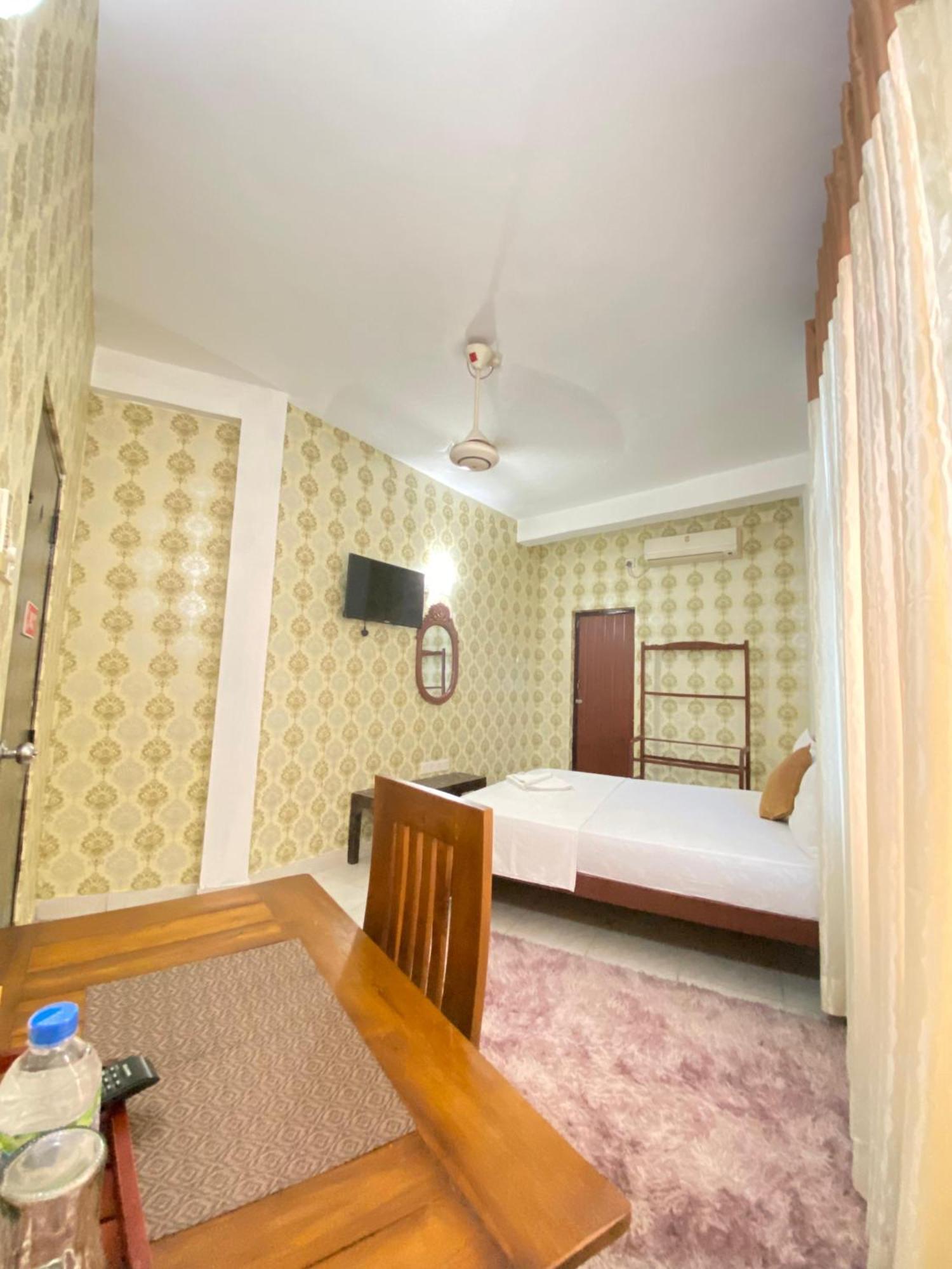 Airport City Hotel Katunayaka Kültér fotó